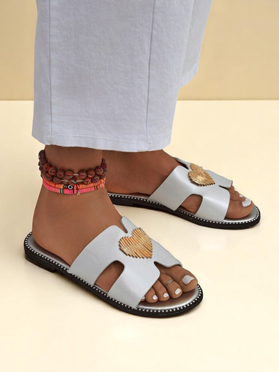 Royalfashion Women's Flat Sole Flip-Flops Heart Chic
