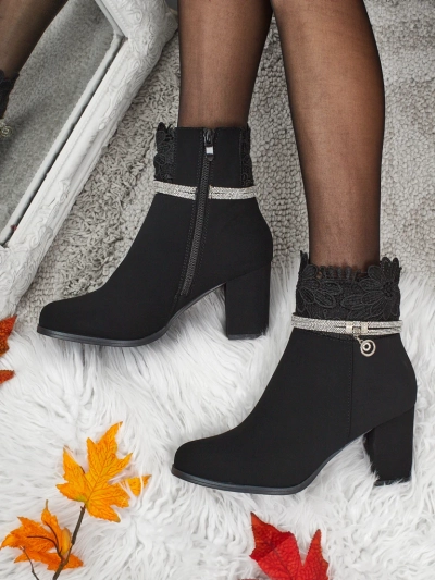 Flora Black Elegant Ankle Boots for Every Occasion