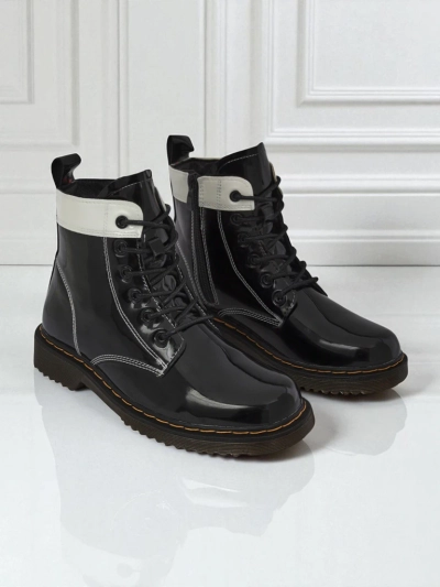 Perseida Nero naiste poolsaapad ökoloogilisest lakknahast, paeltega