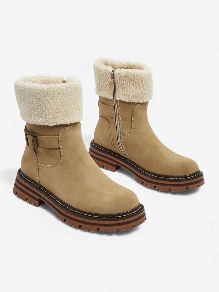 Öko-nahast naiste poolsaapad karusnahaga Merli