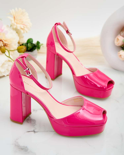 Royalfashion Naiste Lefeyoa lakitud postisandaalid