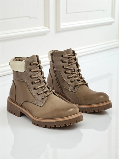 Женские ботинки-траперы Maestroe