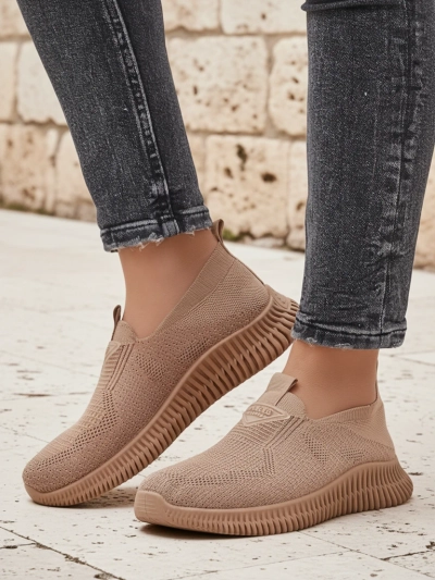 Royalfashion Женские тканевые спортивные слипоны Serra