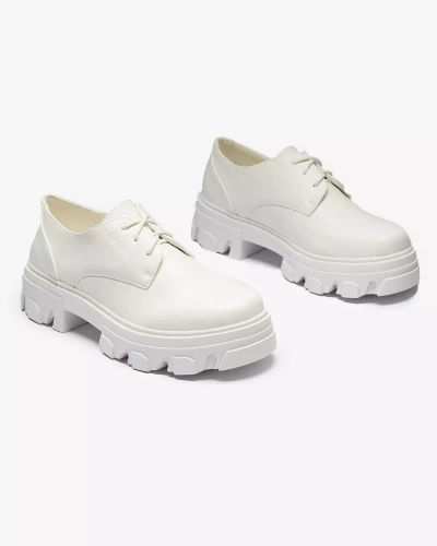 Valged naiste poolsaapad Delgor- Jalatsid