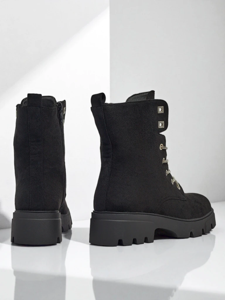 Öko-seemisnahast paeltega naiste saapad Tessaro