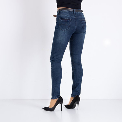 Темно-синие женские джинсовые джинсы с поясом - Одежда