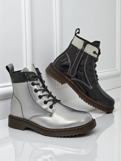 Perseida Nero naiste poolsaapad ökoloogilisest lakknahast, paeltega