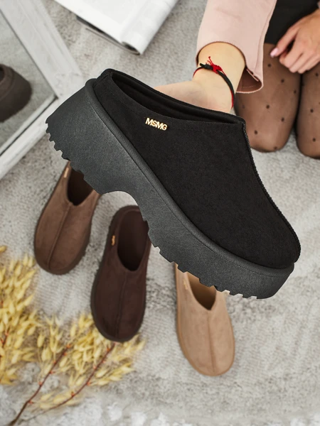 Calindra Women's Short Faux Fur Snow Boots