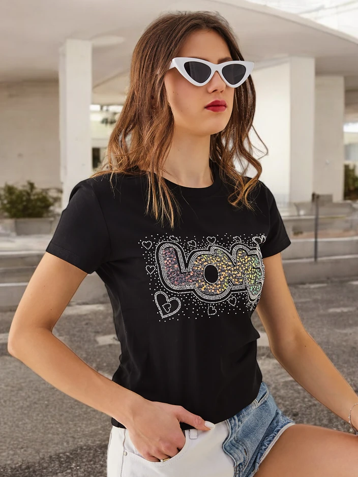 Royalfashion Хлопковая футболка для женщин LOVE с стразами