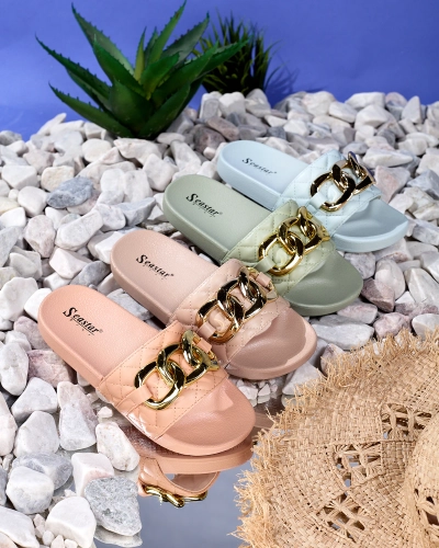 Royalfashion Бежевые женские стеганые шлепанцы с золотой цепочкой Eteris