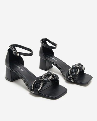 Mustad naiste sandaalid postil Marienka - Jalatsid