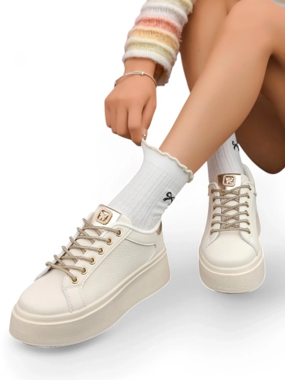 Royalfashion Naiste spordijalatsid dekoratiivsete paeltega Eone