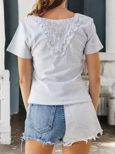 Royalfashion Women's cotton t-shirt with lace on the back