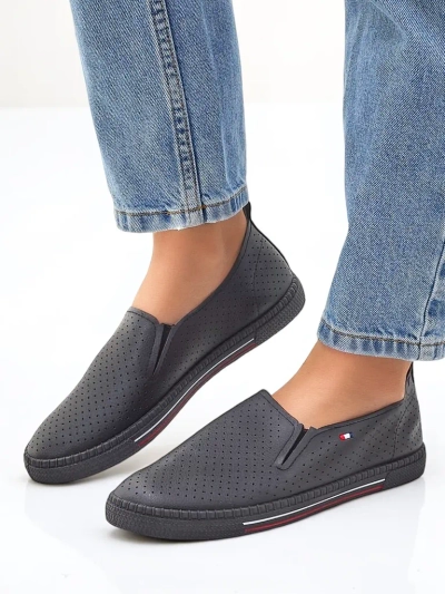 Royalfashion Women's perforated slip-on shoes Vielles