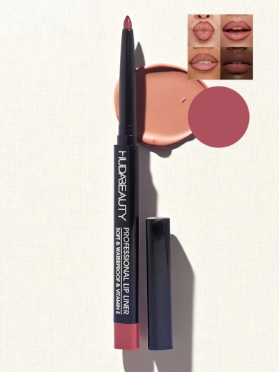 Lip pencil in the color Diablotin Red