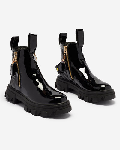 Naiste mustad lakknahast saapad Osallu - Jalatsid