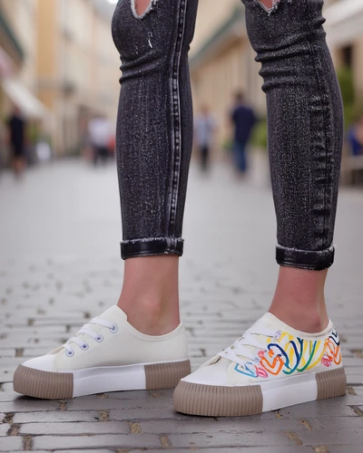 Royalfashion Naiste tenniset südame printiga Sercess