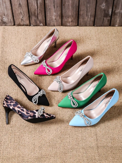 Royalfashion Naiste pumps, millel on pael Hepeles