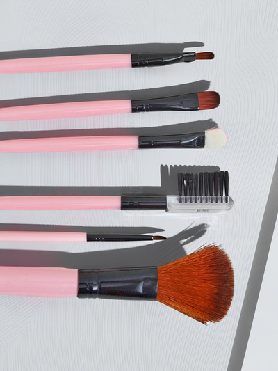 Compact makeup brush set