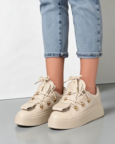 Royalfashion Naiste tennisetossud dekoratiivse keelega Domatories