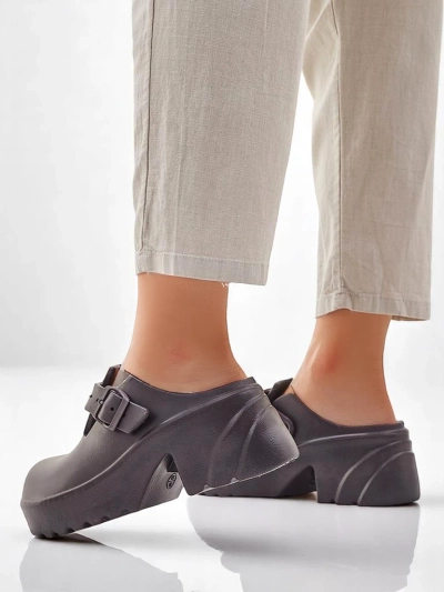 Royalfashion Женские резиновые сандалии на каблуке Voxones