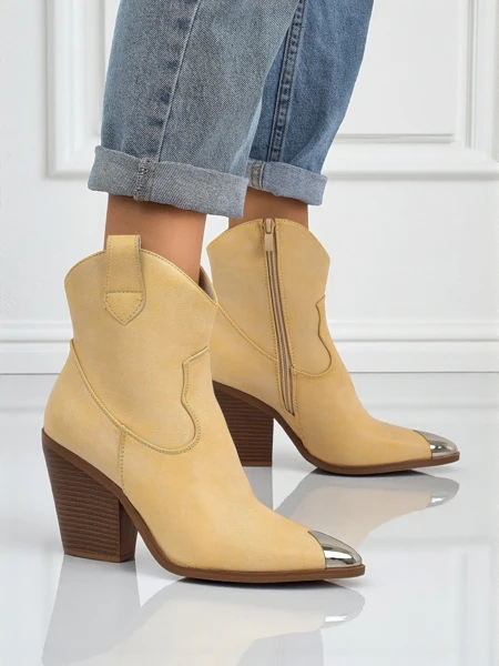 Women's Heeled Cowboy Boots with Decorative Toe Glacier Fang