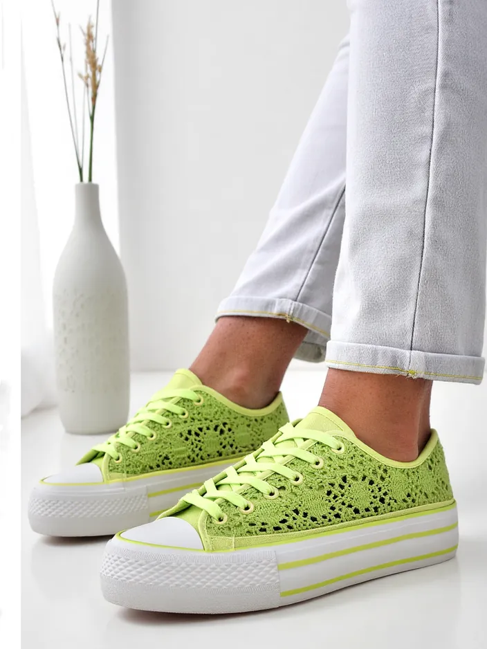 Royalfashion Women's perforated sneakers Nizzet