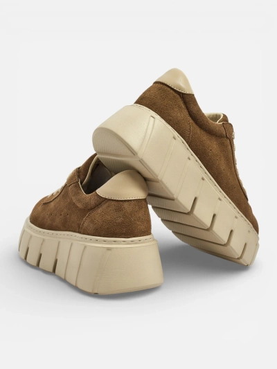 Spordilikud naiste naturaalsest nahast tossud Eller