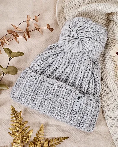Royalfashion Kvinnor's stickad hatt med tofs