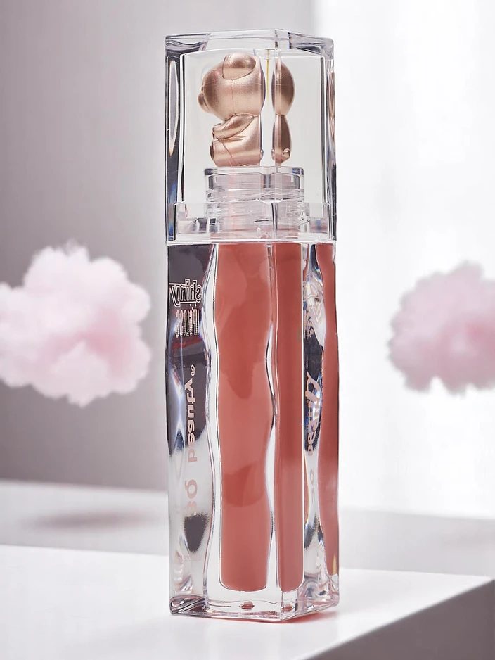 Lipstick in the color Undressed