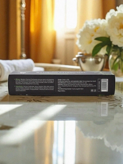 Valgendav hambapasta bambussöega