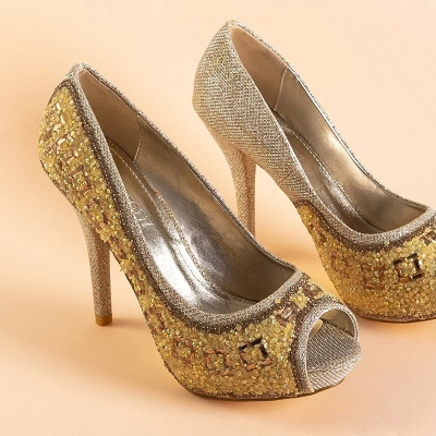OUTLET Gold women's pumps with Verdad ornaments - Footwear