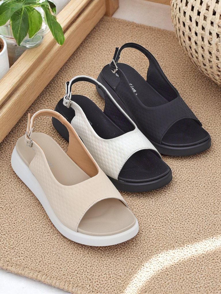 Royalfashion Women's Riva sandals on a thick sole