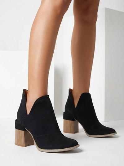 Black women's ankle boots with cut-outs Encura - Footwear