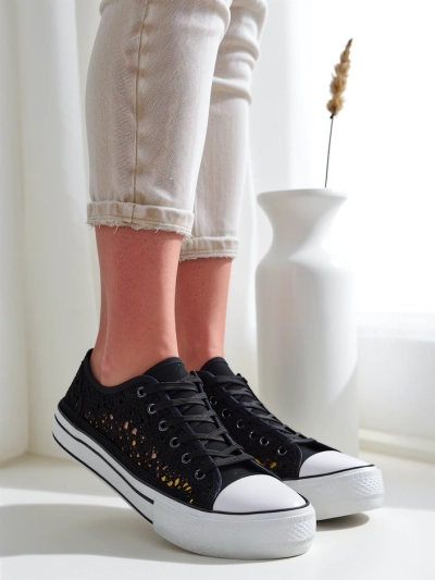 Royalfashion Women's perforated sneakers Nizzet