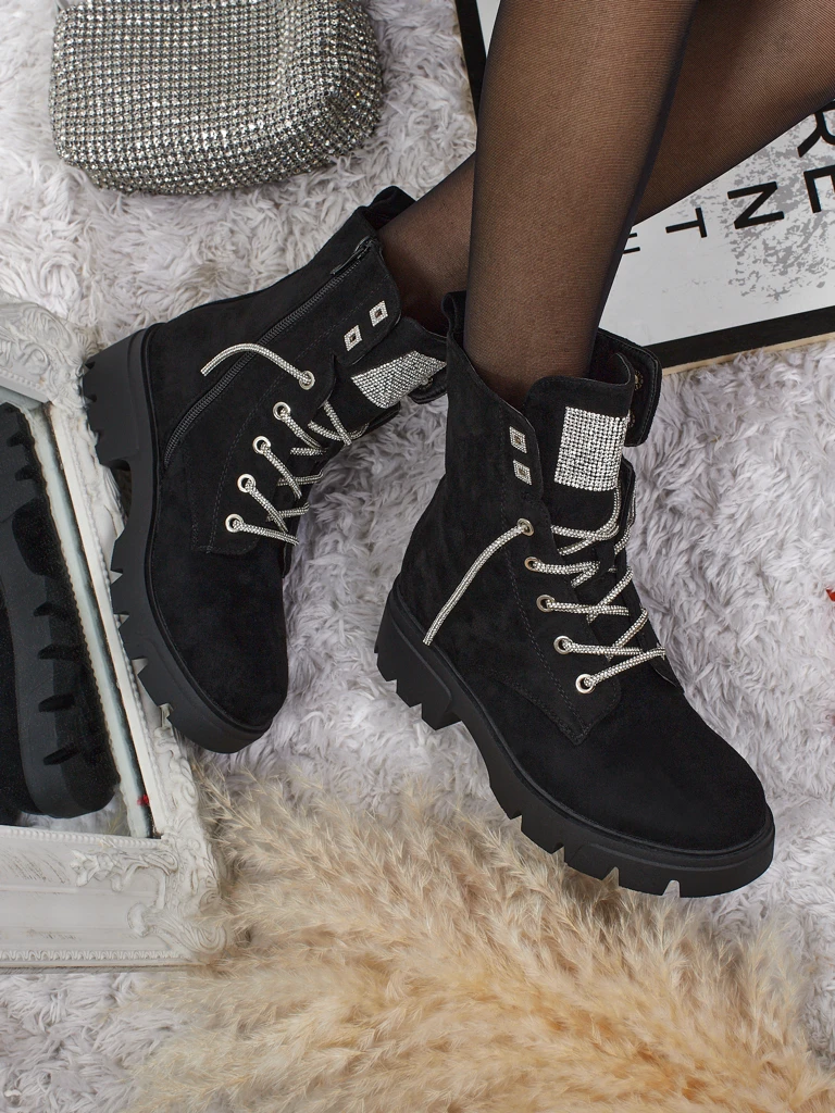 Öko-seemisnahast paeltega naiste saapad Tessaro