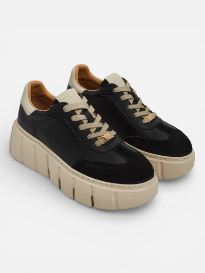 Спортивные женские кроссовки из натуральной кожи Taures