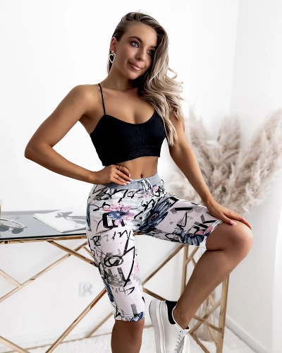 Valged ja sinised 3/4 naiste lühikesed püksid trükiga PLUS SIZE - Riietus