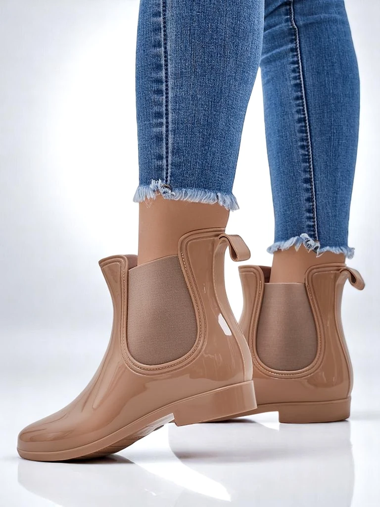 Royalfashion Naiste lakitud kummists saapad Seris