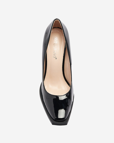 Black lacquered pumps with square toe Oriva - Footwear