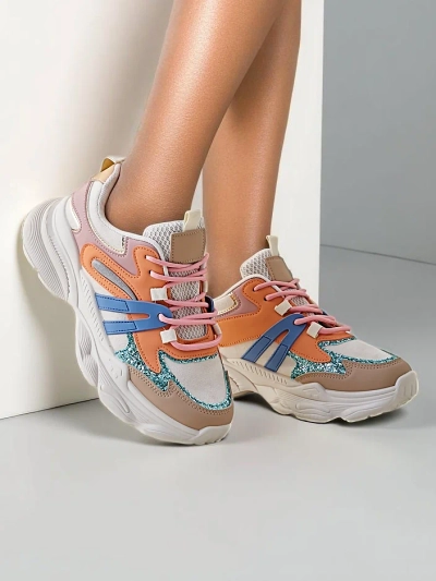 Royalfashion Women's sports sneakers on a thicker sole Aimo