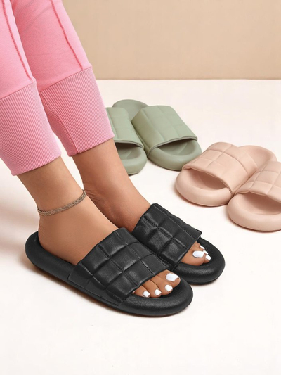 Royalfashion Women's Flat Quilt Walk Flip-Flops