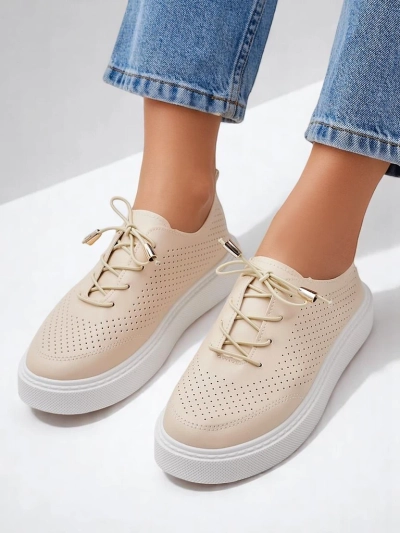 Royalfashion Women's perforated laced sports shoes Vaned