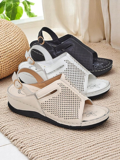 Royalfashion Женские сандалии на низкой танкетке Mira