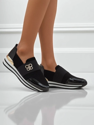 Naiste kuldse aktsendiga Elektra Nero slip-onid, ökonahk, 3,5 cm