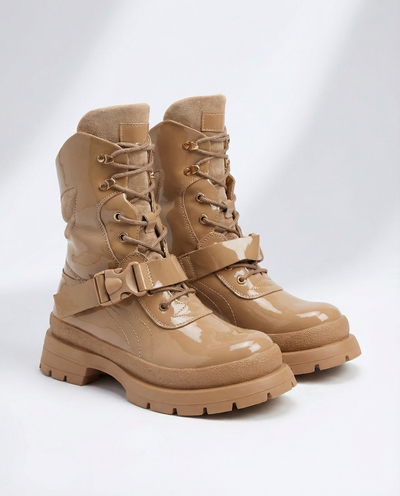 Royalfashion Women's lacquered boots in light brown Setogy