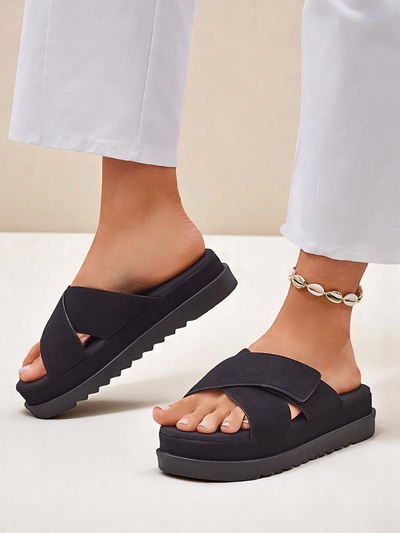 Royalfashion Женские босоножки на плоской подошве Evre