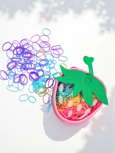 Royalfashion Mitmevärvilised silikoonist juuksekummid Maasikas