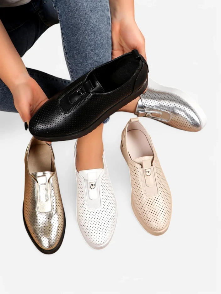 Royalfashion Slip-on naiste perforatsiooni kingad Goffies
