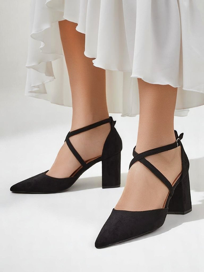 Royalfashion naiste ökoseemisnahast pumpad Kanastru rihmadega